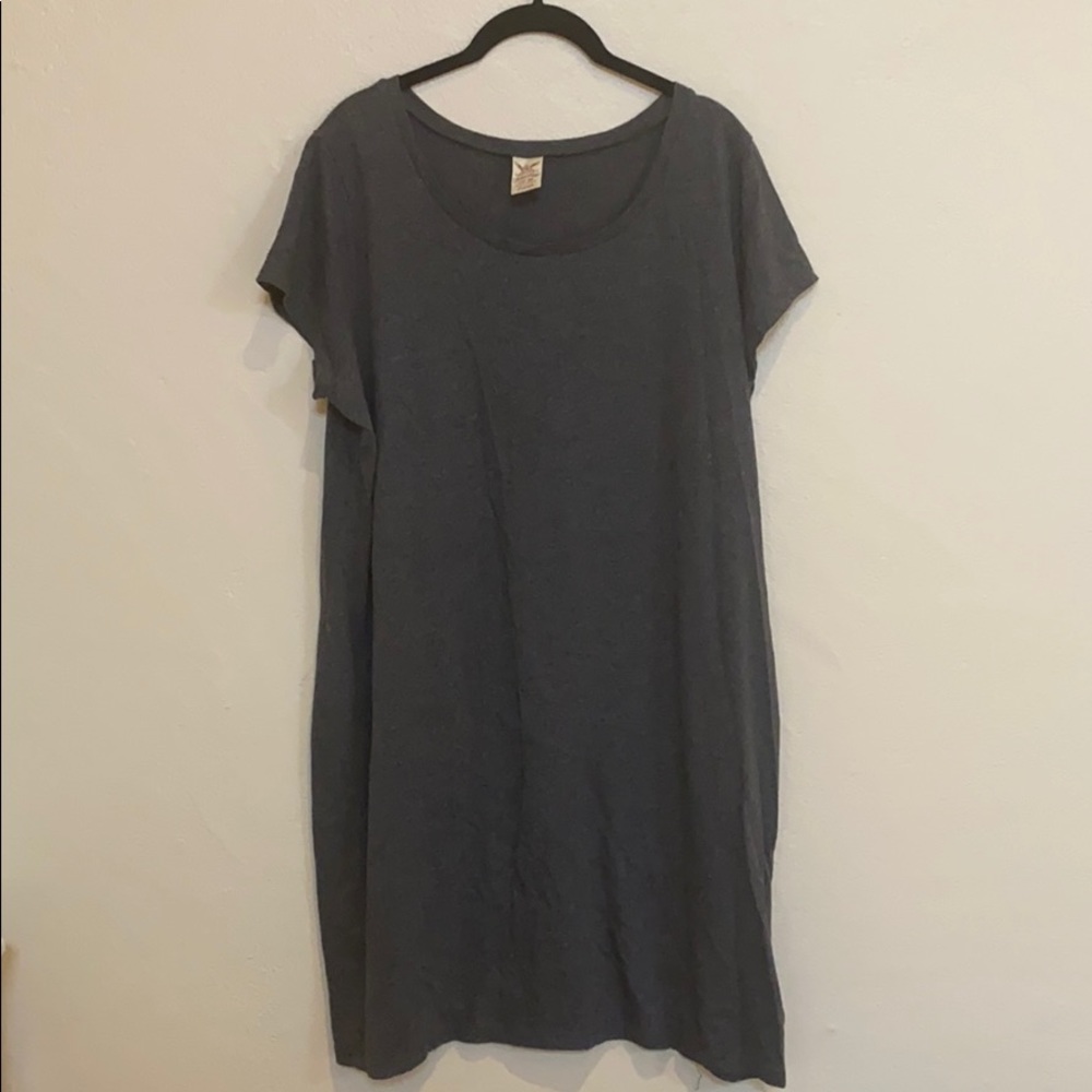 Dark grey t-shirt dress plus-size
